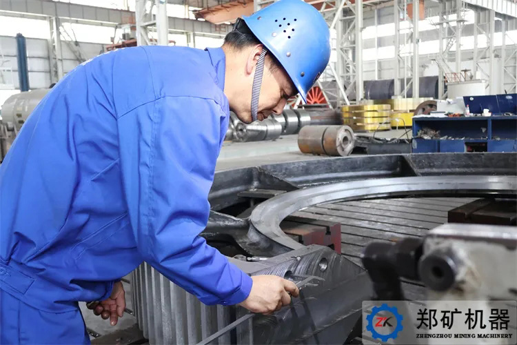 五一赞歌：十六年坚守与成长，楚师傅的工匠之路