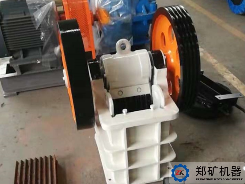 莫桑比克PE150×250颚式破碎机项目